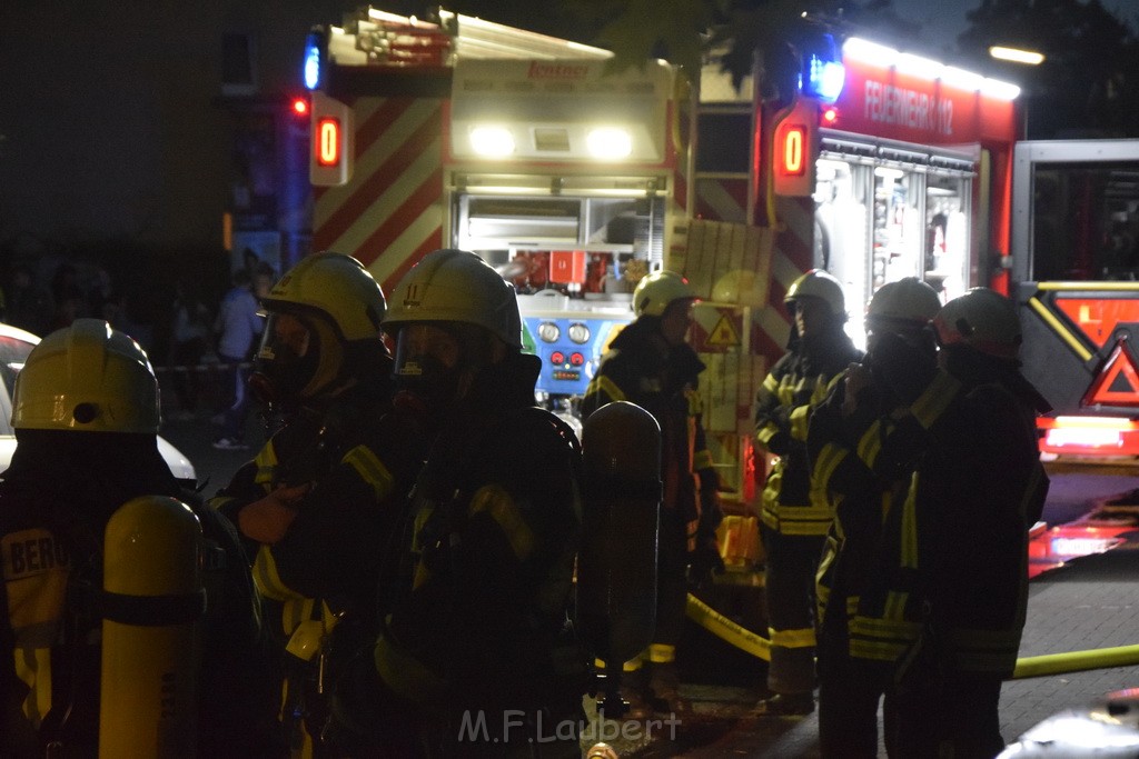 Feuer 2 Y Kellerbrand Koeln Ostheim Ruppinerstr P077.JPG - Miklos Laubert